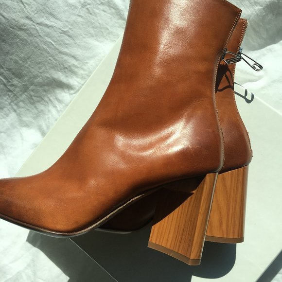 Maison Margiela Tan Leather Ankle Boots - Picture 5 of 5